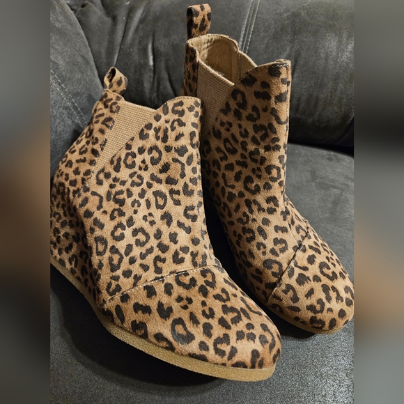 DUNES Suede Cheetah Print wedge booties sz8.5 - Picture 3 of 10